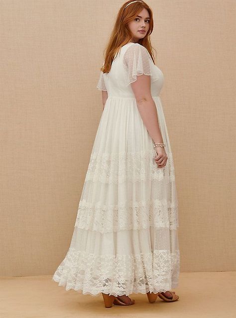 757f843a169cc678064d9530d12a1881desc48893268ri Simple Plus Size Wedding Dresses, Bridal Things, Bridal Nightgown, Wedding Dress Prices, Empire Wedding Dress, Plus Size Wedding Dresses, Plus Size Boho, Rose Gold Dress, Plus Size Wedding Gowns