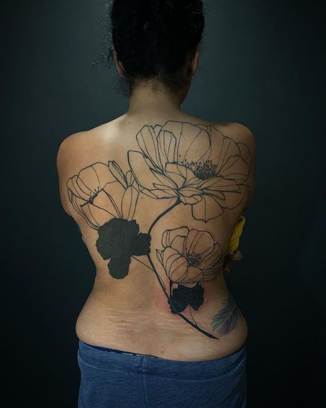 A cover up for Janina! Mostly healed. Thank you for your strength through this project! Completed at @distortion_society #art #tattoo… | Instagram Society Art, Brooklyn Tattoo, Poppy Tattoo, Tattoo Instagram, Botanical Tattoo, Back Tattoo, First Photo, Tatting, Art Tattoo