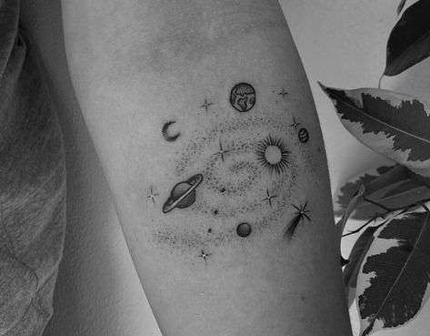 Small Galaxy Tattoo, Planet Tattoo, Minimal Tattoo Designs, Minimal Tattoo Ideas, Cosmic Tattoo, Universe Tattoo, Planet Tattoos, Galaxy Tattoo, Music Tattoo Designs