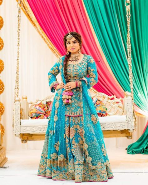 Punjabi Lohri Look, Jaggo Outfit Punjabi Suit Bride, Jago Look, Jago Suits, Lohri Outfits, Jago Outfit Punjabi, Party Wear Indian Dresses Designer, Jaggo Ceremony, Styling Dupatta