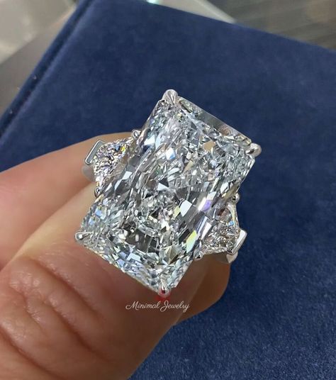 2 Ct Radiant Engagement Ring, Huge Diamond Rings, Radiant Engagement Ring, Radiant Cut Moissanite Engagement Ring, Engagement Ring Three Stone, Radiant Engagement, Big Engagement Rings, Ring Three Stone, Radiant Engagement Rings