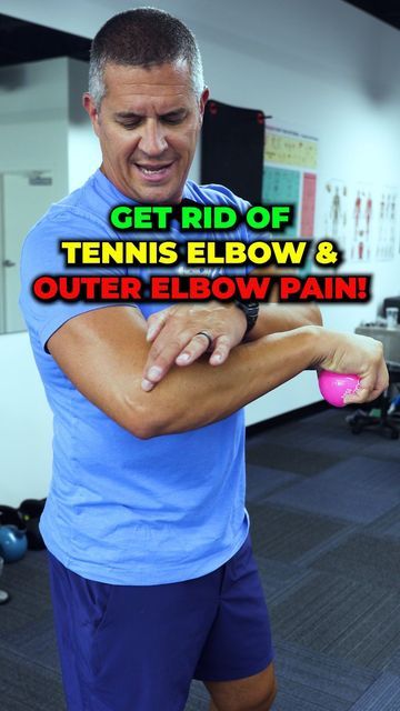 Tennis Elbow Relief, Elbow Pain Relief, Golfers Elbow, Weightlifting Gym, Elbow Pain, Body Stretches, Tennis Elbow, Flexibility Workout, Quick Workout