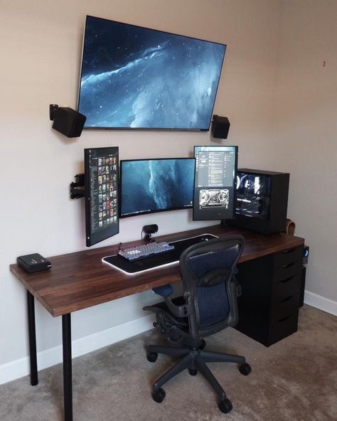 Comfortable Computer Chair, Tv Set Up, Best Gaming Setup, Modern Workspace, Computer Desk Setup, Home Studio Setup, Video Game Room Design, Video Game Rooms, Bedroom Setup