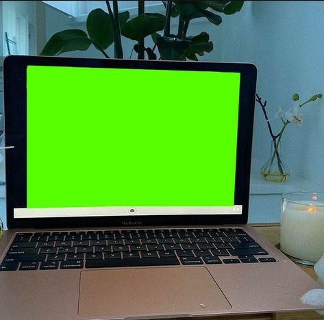 Laptop Green Screen, Computer Photo, Blur Background Photography, Photo Frame Design, Green Screen Video Backgrounds, Doodle On Photo, Photo Collage Template, Paris At Night, Laptop Screen