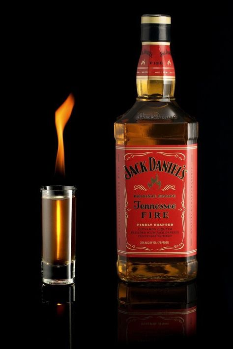 Jack Fire, Tennessee Honey, Tennessee Whiskey, Jack Daniels Whiskey Bottle, Jack Daniels, Original Recipe, Fun Drinks, Liqueur, Whiskey Bottle