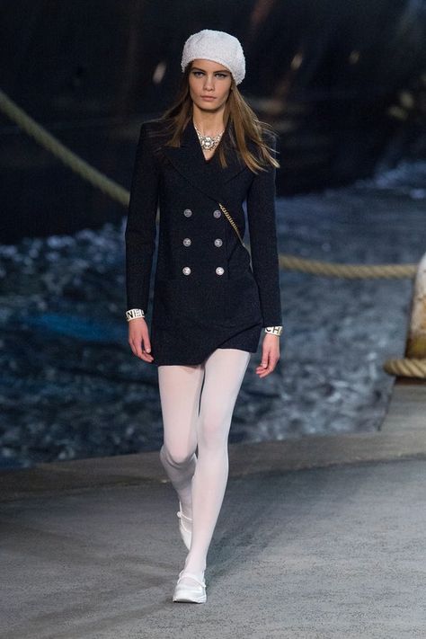 Chanel | Cruise 2019 | Look 42 White Stockings Outfit, Outfits With Mary Janes, White Tights Outfit, Colored Tights Outfit, Tights Outfits, Winter Styling, Stockings Outfit, 60s And 70s Fashion, Chanel Cruise