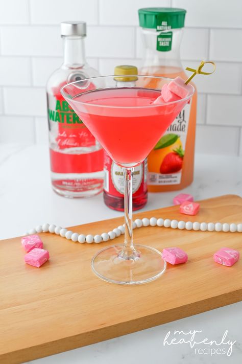 How to Make a Pink Starburst Drink Make this fun and delicious drink! Tastes just like a real pink starburst candy! Make sure to also try our pink starburst jello shots, too. What ingredients do Peppermint Chocolate Martini Recipe, Pink Starburst Drink, Starburst Martini, Pink Starburst Jello Shots, Starburst Jello Shots, Easter Bunny Punch, Starburst Drink, Bunny Punch, Crockpot Drinks