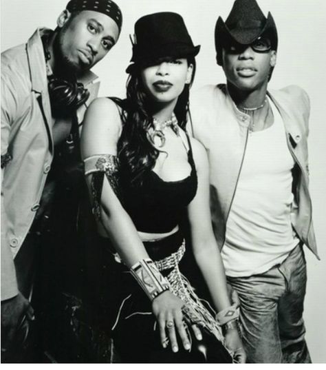 Lucy Pearl was an R supergroup formed in 1999, as the brainchild of former Tony! Toni! Toné! member Raphael Saadiq and D'Angelo. However, D'Angelo backed out of the group due to scheduling conflicts. The other members of Lucy Pearl were Dawn Robinson (Of En Vogue) and Ali Shaheed Muhammad (formerly of A Tribe Called Quest). They released their self-titled debut album Lucy Pearl in 2000. Lucy Pearl, Raphael Saadiq, A Tribe Called Quest, Tribe Called Quest, Old School Music, Soul Singers, R&b Music, Music Hits, Neo Soul