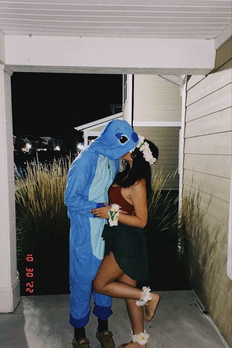 lilo and stitch couples costume i did this year! Halloween Costumes Lilo And Stitch, Cute Couples Halloween Costumes, Cute Couples Halloween, Halloween Poses, Stitch Couple, Costume Couples, Couples Stuff, Couples Halloween Costumes, Halloween Post