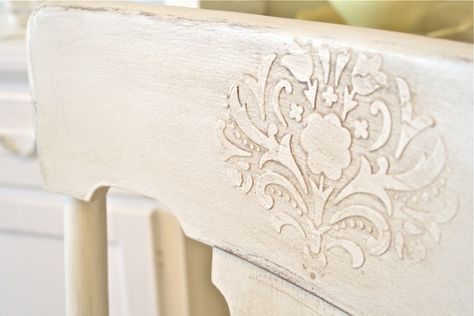 How To Do A Raised Stencil With Vinyl Spackling Raised Stencil, Furniture Appliques, Wood Appliques, Stencil Furniture, Art And Craft, Redo Furniture, Annie Sloan, Stencil Designs, Repurposed Furniture