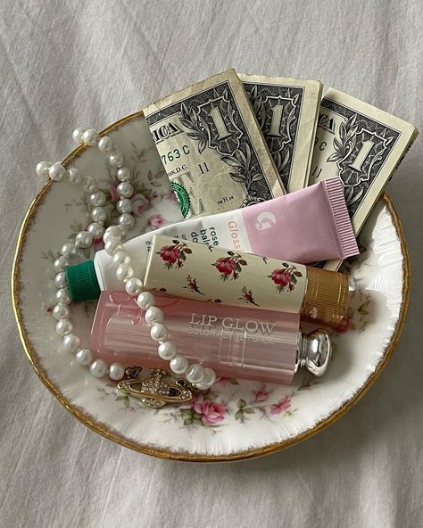 Love Angel, April 7, Lip Glow, Angel Numbers, Character Aesthetic, Aesthetic Room Decor, Makeup Routine, Vivienne Westwood, Room Inspo