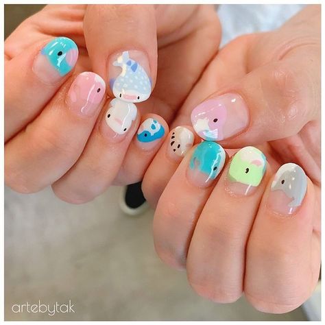 Shark Nails Short, Cute Shark Nails, Sting Ray Nails, Manta Ray Nails, Narwhal Nails, Shark Nails Acrylic, Sea Animal Nails, Whale Shark Nails, Shark Week Nails