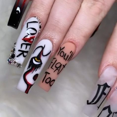 23+ Must-See 90s Nail Designs That Are Totally Nostalgic 2023 | Hellowen Nails Art Spooky Szn Nail Ideas, Blinged Halloween Nails, Halloween Birthday Nails Acrylic, Scary Halloween Nails Acrylic, Halloween It Nails, It Acrylic Nails, Halloween Nails Pennywise, It Themed Nails, Dope Halloween Nails