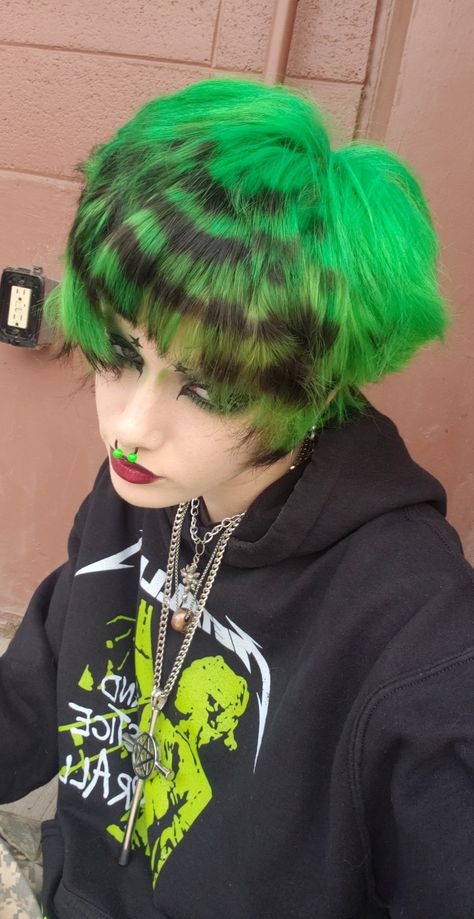 Split Dye Emo Hair, Emo Green Hair, 2020 Alt Hair, Black And Green Short Hair, Short Scene Hairstyles, 2 Tone Hair Color Ideas For Short Hair, Scene Short Hair, Dyed Mohawk, Purple Hair Men