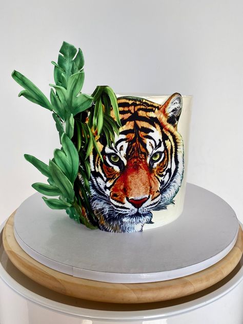 Tiger Cake Design, Tiger Cakes, Amazon Cake, Wolf Cake, Tiger Party, Tiger Cake, Cakes Fondant, 10 Birthday Cake, Tiger Birthday