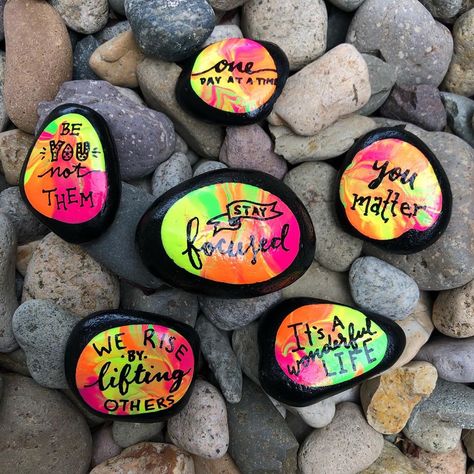 💖🧡💛💚 Dip Dip Hooray it’s Wednesday! . . . . #riverside #riversidecalifornia #riversideca #cityofriverside #iloveriverside #morenovalley… Kindness Rocks Ideas, Dip Dip, Rock Painting Supplies, Paint Dipping, Rock Quotes, Diy Rock Art, Instagram Creator, Paint Rocks, Neon Words