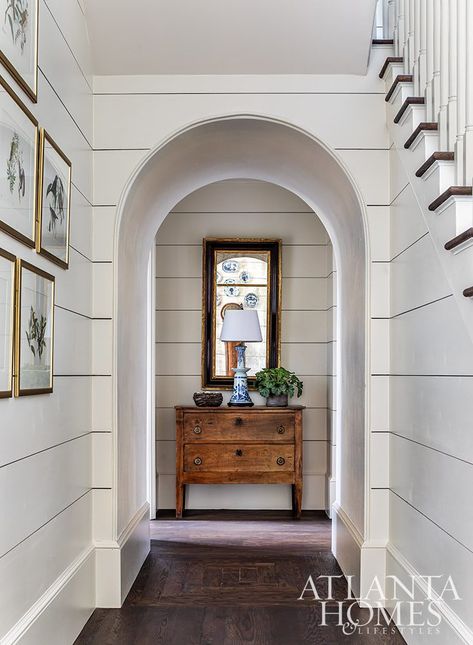 Southern Entryway, Norman Askins, Atlanta Homes And Lifestyles, Wolf Range, Forest Home, Butler’s Pantry, Sherwood Forest, Antique Trunk, Gorgeous Style