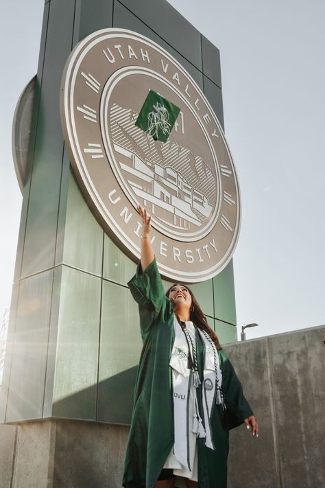 @camitorontophotography Poses 2023, University Graduation Photos, 2023 Photoshoot, College Grad Pictures, Utah Valley University, Grad Poses, University Graduation, Photos Poses, Dream School