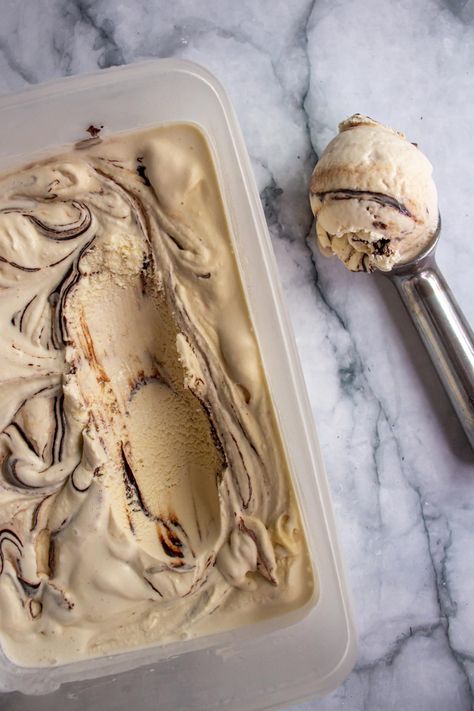 Icecream Ideas, Tiramisu Ice Cream, Ice Cream Sauce, Pudding Ice Cream, Chilled Desserts, Ice Scream, Grazing Board, Homemade Ice Cream Recipes, Sorbet Recipes