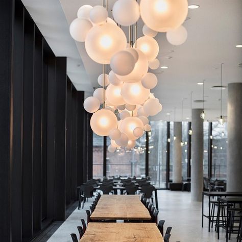 giopatocoombes en Instagram: “The Carlsberg Central Office is plenty of Bolle frosted!⠀⠀⠀⠀⠀⠀⠀⠀⠀ A project by @josephinemalling.design.⠀⠀⠀⠀⠀⠀⠀⠀⠀ Photo by @tine_bek_photo…” Frosted Pendant Light, March Decor, Copenhagen Interior, Bar Restaurant Design, Architecture Restaurant, Design Café, Lounge Lighting, Bubble Chandelier, Model House