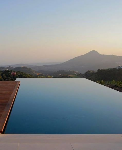 Moderne Pools, Edge Pool, Infinity Pools, Urban Interiors, Andalucia Spain, Modern Pools, Dream Pools, Casa Exterior, Swimming Pool Designs