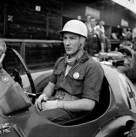 Lawn Mower Racing, Stirling Moss, Ferrari F12berlinetta, Vintage Helmet, Grand Prix Racing, Gilles Villeneuve, Formula 1 Car, F1 Racing, Racing Driver