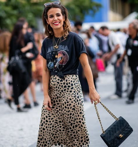 Slip Dress Outfit, Tee Outfits, Fest Outfits, Graphic Tee Outfits, Leopard Print Skirt, Leopard Skirt, Slip Skirts, Satin Midi Skirt, Printed Midi Skirt