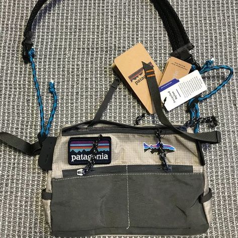 Patagonia Wader Work Station Crossbody Bag Patagonia Bag, Patagonia Bags, Patagonia Outfit, Large Travel Bag, Purse Essentials, Work Station, Commuter Bag, Bag Ideas, Rat Rods