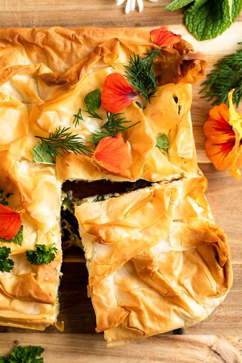 Greek silverbeet and feta pie is an easy recipe for silverbeet. Crispy filo pastry is filled with a silverbeet, feta and fresh herb filling. Feta Pie, Feta Recipes, Filo Pastry, Clean Eating Meal Plan, Delicious Vegetarian, Veggie Dishes, Healthy Families, Meat Free, Clean Eating Recipes