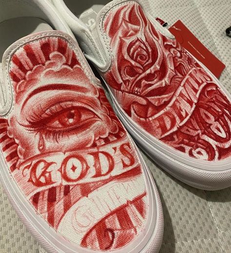 Custom Shoes Ideas, Shoe Art Designs, Bob Marley Painting, Arm Tattoos Drawing, Lion Art Tattoo, Vans Custom, Cool Tattoo Drawings, Airbrush T Shirts, Graffiti Piece