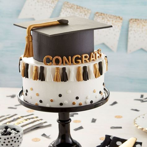 Graduation Cake Designs, Graduation Desserts, Graduation Party Cake, Grad Cake, Senior Graduation Party, Graduation Tassel, Graduation Party Planning, Graduation Cupcakes, Graduation Cookies