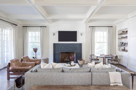 Inspired Interiors: Elevated in Jersey Timeless Living Room, Window Treatments Living Room, Interior Design Photos, Bright Homes, Window Room, Living Room Windows, Livingroom Layout, Interior Photography, Shop Interiors