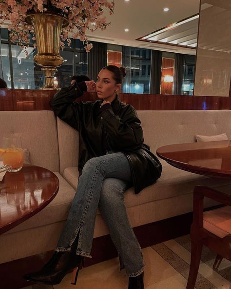 Olivia Manni on Instagram: “💡” Nyc Going Out Outfit Night, Minimalistic Outfits, Nyc Fits, Outfit Night, London Outfit, Model Inspo, Causual Outfits, Going Out Outfits, Outfit Inspo Fall