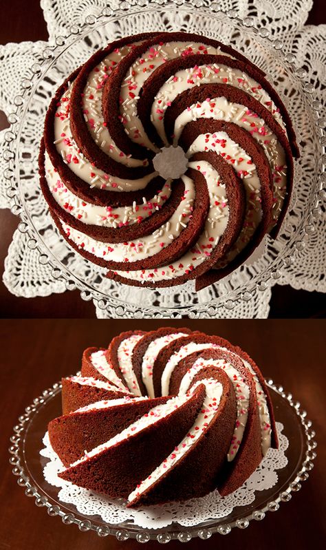 Mini Bundt Cakes, Chocolate Bundt Cake, Cake Decorating Piping, Pretty Dessert, Bundt Cakes Recipes, Cake Decorating Tips, Food Cakes, Creative Cakes, Bundt Cake