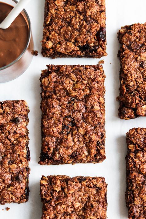 5-Ingredient Vegan "Nutella" Granola Bars - Okonomi Kitchen Nutella Granola, Best Pumpkin Bars, Chocolate Chip Oatmeal Bars, Pumpkin Chocolate Chip Bars, Okonomi Kitchen, Best Granola Bars, Oatmeal Chocolate Chip Bars, Chocolate Granola Bars, Best Granola