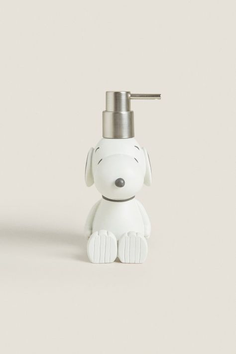 Discover great products at the best prices at Dealmoon. PEANUTS™ BATHROOM DISPENSER. Snoopy Bathroom, Bathroom Dispenser, Bathroom Dispensers, Uni Room, Snoopy Wallpaper, The Peanuts, Dream Bathroom, Colored Leather, Zara Home