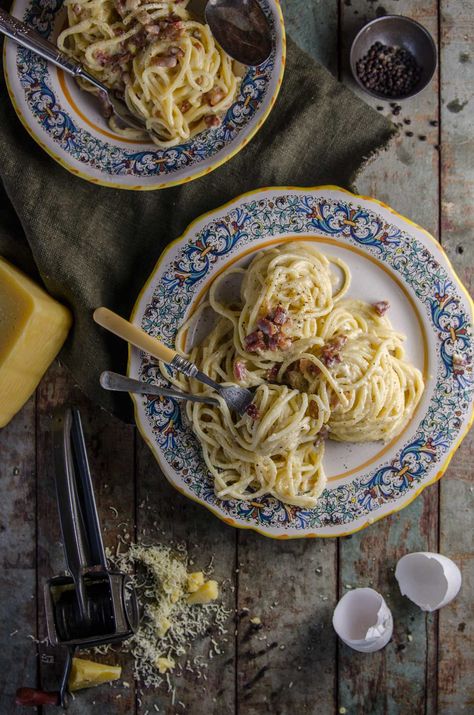 Italian Pasta Photography, Carbonara Photography, Eating Pasta Photography, Spaghetti Photography Food Styling, Carbonara Pasta Photography, Carbonara Recipes, Aesthetic Cooking, Best Food Photography, Carbonara Recipe