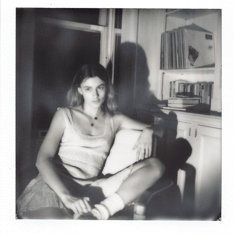 Self portraits, Polaroid SX-70, at home. 🕸🥀 | Instagram Diana Silvers Aesthetic, Polaroid Portrait, Diana Silvers, Aesthetic Polaroid, Portrait Women, Land Girls, Photography Inspiration Portrait, Self Portraits, Tough Girl