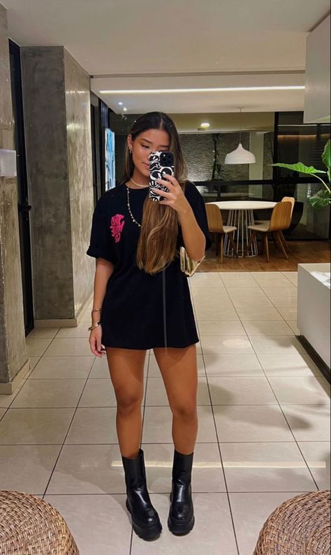 Acdc Outfit, Danny Ocean, Shirt Dress Outfit, Looks Street Style, Easy Trendy Outfits, Causual Outfits, Festival Looks, Streetwear Y2k, Tomboy Fashion