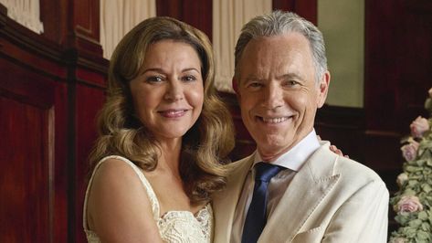 'The Resident': Bruce Greenwood & Jane Leeves on KitBell's 'Intimate' Wedding and Vows Manish Dayal, Conrad Ricamora, Jane Leeves, Bruce Greenwood, Comedy Actors, Girls Dress Shop, The Resident, Hollywood Life, Marry You