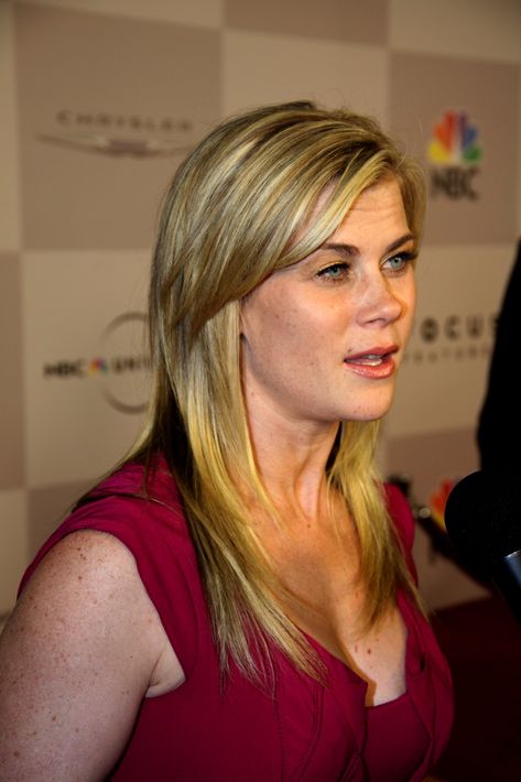 https://flic.kr/p/9aTZgz | Alison Sweeney from 'The Days of Our Lives' & 'The Biggest Loser' at the 2011 Golden Globes Alison Sweeney, Biggest Loser, Days Of Our Lives, Connecting People, Golden Globes, Our Life, Globe, Hairstyles, Actresses