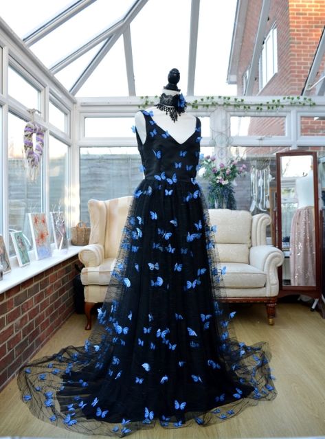 Black Butterfly Wedding Dress, Butterfly Dress Gowns, Wedding Dress With Butterflies, Black Butterfly Dress, Butterfly Prom Dress, Bridgerton Ball, Butterfly Wedding Dress, Dress With Butterflies, Black Wedding Dress Gothic