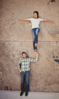 Funny Couple Photography, Illusion Photography, Best Couple Pictures, Anniversary Photography, Photo Funny, Perspective Photography, Fort Collins Colorado, Colorado Engagement, Funny Couple