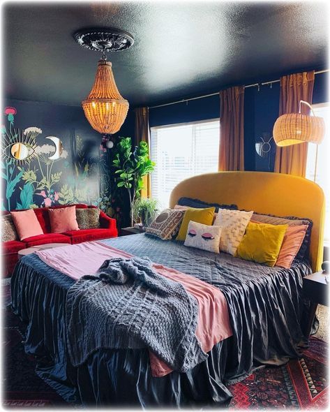 Moody Eclectic Decor, Maximalist Decor Bedroom, Moody Eclectic, Eclectic Bedroom Design, Eclectic Decor Bedroom, Bedroom Eclectic, Warm Bedroom, Rustic Bedroom Decor, Eclectic Bedroom