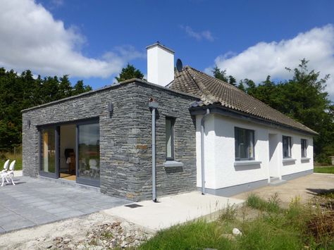 EOIN O’KEEFFE ARCHITECTS » Ballybride Sunroom & Bungalow Renovation – Conna, Co. Cork Exterior Renovation Before And After, House Designs Ireland, Bungalow Extensions, Cottage Extension, Modern Bungalow Exterior, Exterior House Renovation, Irish Houses, Exterior House Remodel, Bungalow Renovation