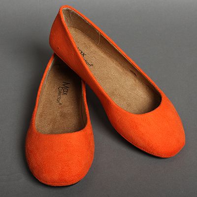 simple flats Orange Ballet Flats, Orange Flats, Suede Ballet Flats, Cute Flats, Orange Shoes, Suede Flats, Color Naranja, Flats Shoes, Crazy Shoes