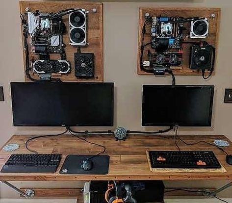 Left or Right?  Tag the owner! Use #extremepc for a chance to get featured! Follow ExtremePC for your daily dose of epic builds and… Diy Pc Case, Wall Mounted Pc, Custom Computer Case, Simple Computer Desk, Diy Pc, Diy Computer Desk, Battle Station, Computer Desk Setup, Pc Build