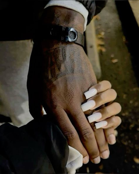 Boyfriend And Girlfriend Nails, Boyfriend Goals Pictures, Girlfriend And Boyfriend Goals Pictures, Girlfriend Nails, Soft Launching, Couples Matching Outfits Swag, Girlfriend And Boyfriend Goals, Boyfriend And Girlfriend, Romantic Surprise