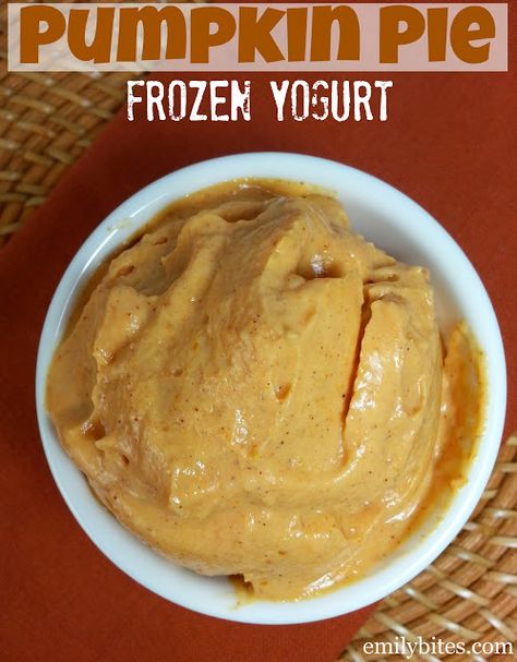 Emily Bites - Weight Watchers Friendly Recipes: Pumpkin Pie Frozen Yogurt Pumpkin Frozen Yogurt, Emily Bites, Weight Watcher Desserts, Recipes Pumpkin, Ww Desserts, Weight Watchers Desserts, Real Moms, Yogurt Recipes, Köstliche Desserts