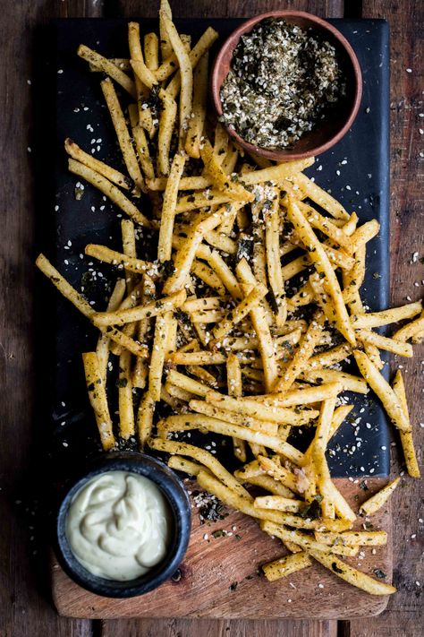 Furikake Fries Recipe, Gourmet Fries, Dry Dip Mixes, Food Post Ideas, Fries Wedges, Izakaya Food, Cream Potatoes, Wasabi Recipes, Potatoes Wedges